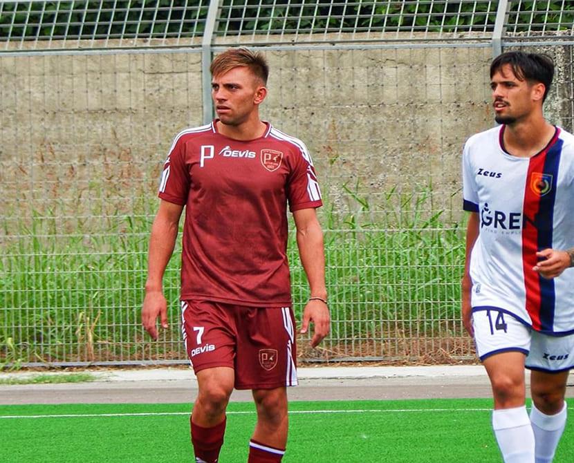Fabio Laringe: Casertana e Monopoli puntano sull'attaccante campione di D