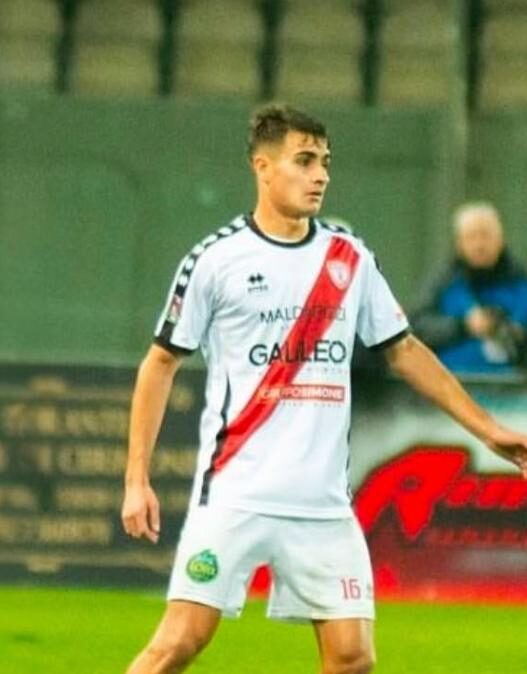 Michele Grande scuote il mercato: asta aperta tra Serie B e sogni di gloria