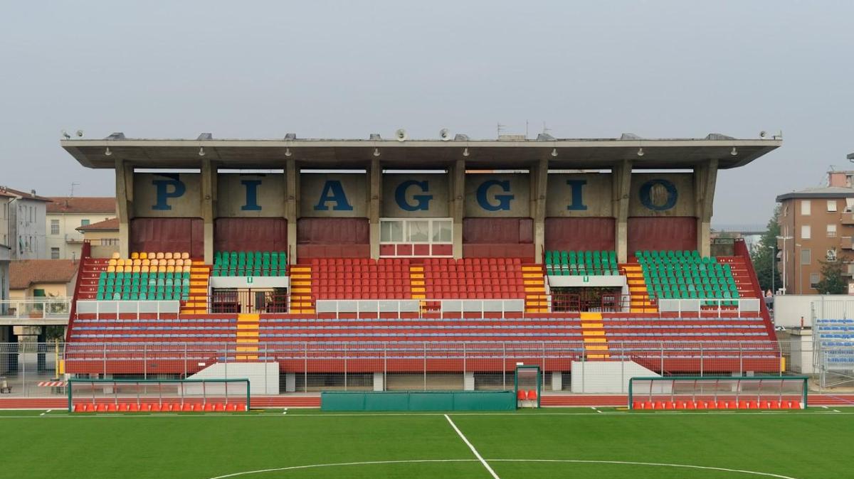 Contestazione a Pontedera: scritte offensive apparse sullo stadio Mannucci