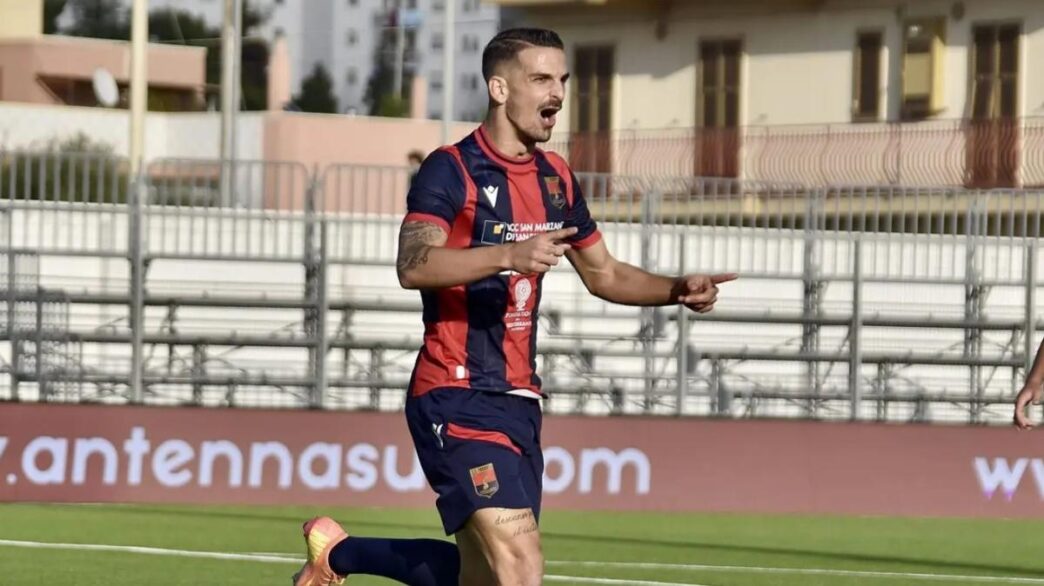 Attaccante da 25 gol nel mirino di L'Aquila, Luparense, Unipomezia e Trani