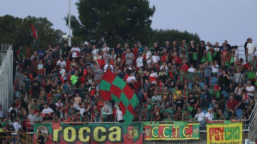 Ternana, patrimonio all'asta: marchio e trofei in vendita
