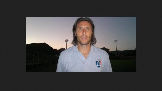 Vincenzo Cosa nuovo DS dell'Ischia: un ex attaccante dietro la scrivania