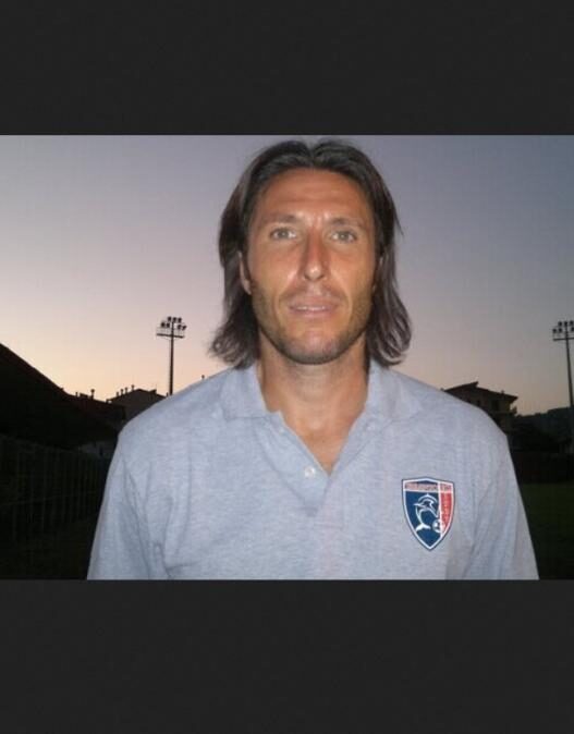 Vincenzo Cosa nuovo DS dell'Ischia: un ex attaccante dietro la scrivania