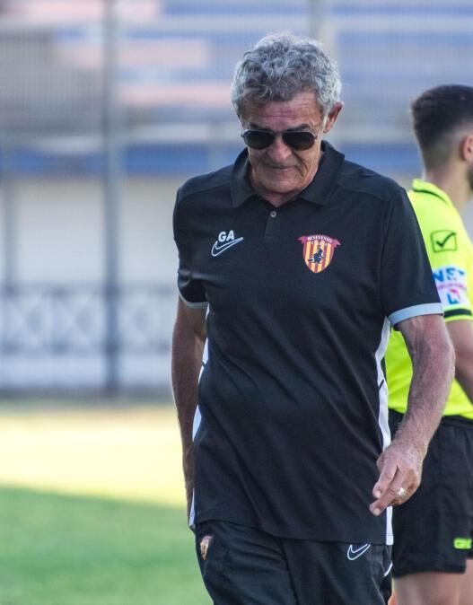 Taranto, Auteri conferma contatti: "Ci andrei a piedi, ma valuto l'Eccellenza"