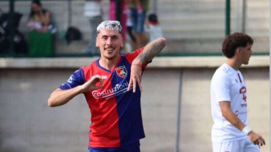 Agustin Borda alla Rhodense: 40 gol in due anni per l'attacco