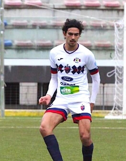 Giovanni Alessandretti al Pineto: il difensore classe 2001 firma un nuovo contratto