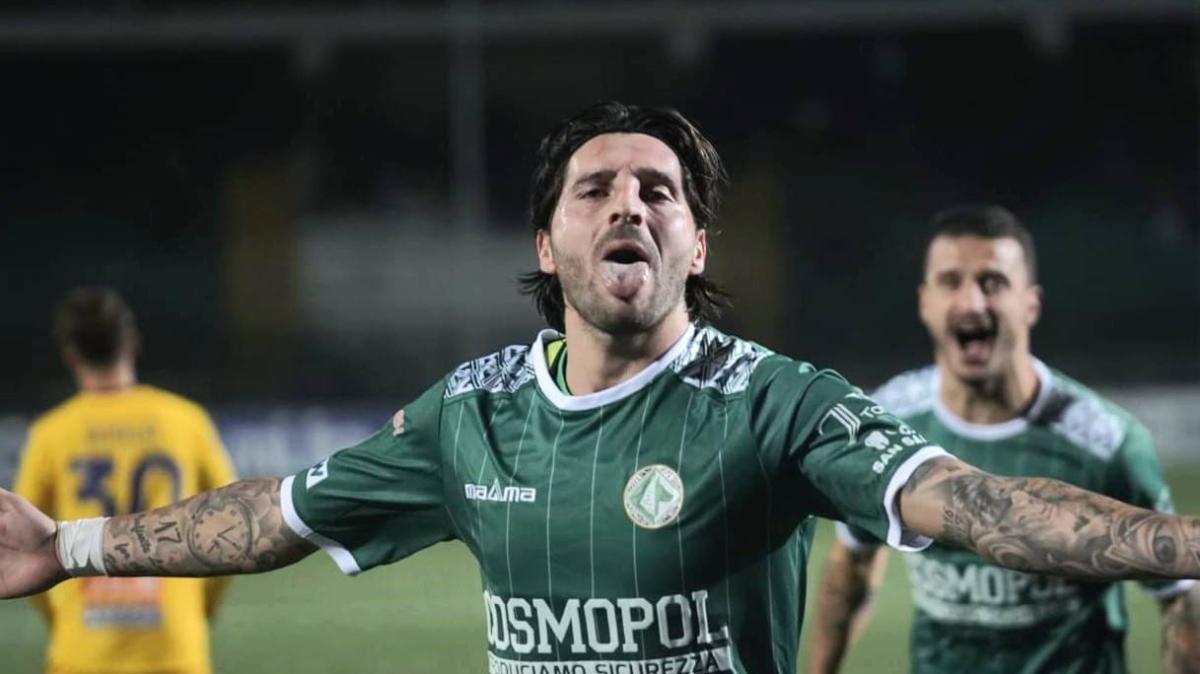 Patierno saluta l'Avellino: Nesta decide per il futuro