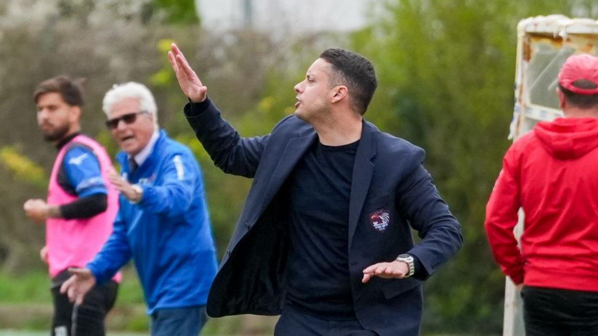 Dopo Tivoli, sirene dalla serie D per il tecnico Lombardo