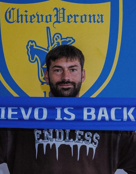 Chievo, ufficiale l'arrivo del centrocampista Nicola Ciccone