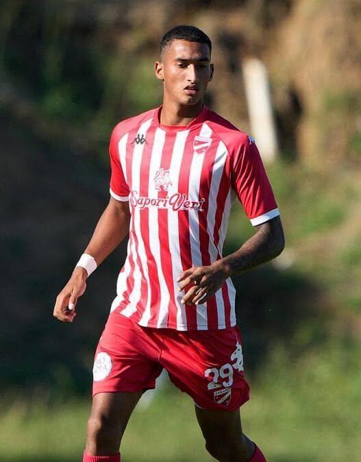 Thiago Menna saluta il Pineto: il difensore si avvicina al Giulianova