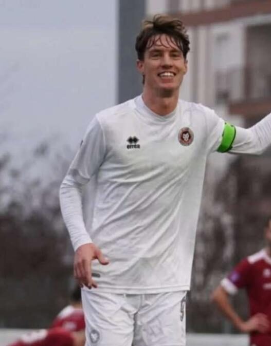 Leon e Bonseri, avanti insieme: ufficiale il rinnovo del capitano