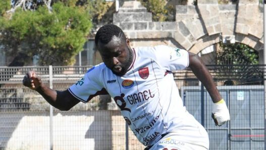Aversa, Addae quasi granata: blitz del DS Scuotto