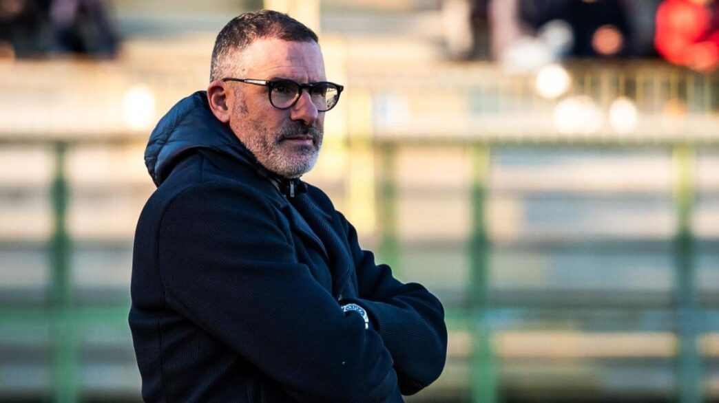 Lucarelli torna al Livorno: "Lavoriamo h24, siamo in ritardo"