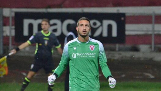 Casarano, interesse per il portiere svincolato Alessandro Farroni