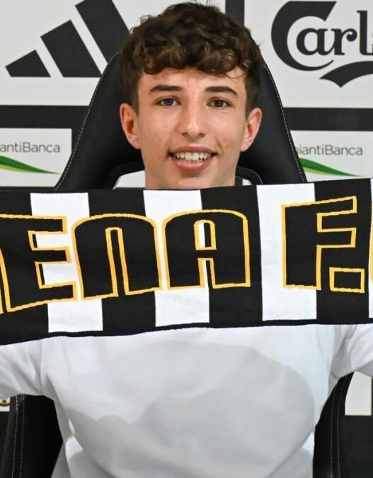 Siena, Giardinelli firma il primo contratto professionale: un biennale fino al 2028