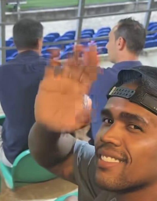 Douglas Costa torna a salutare il Chievo: presente al debutto stagionale