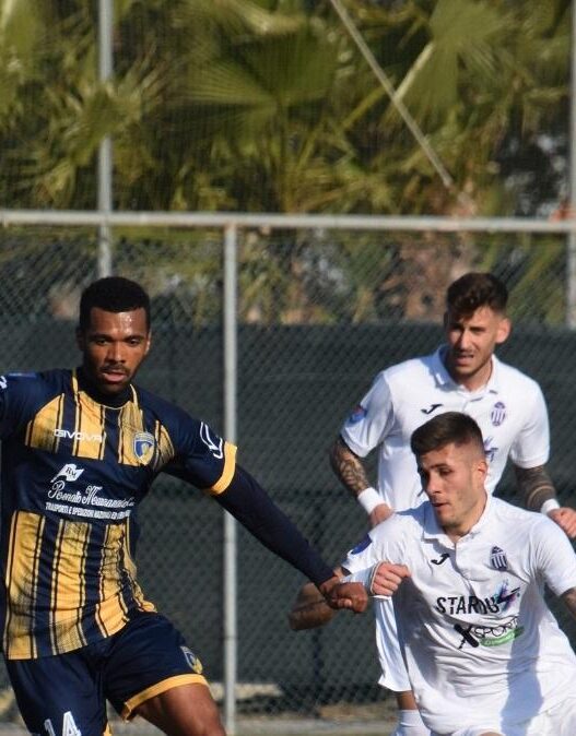 Gladestony, centrocampista classe 1993, cerca squadra dopo successi in Serie D