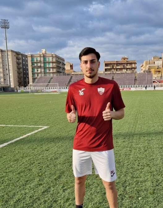 Antonio Panebianco, terzino classe 2004, cerca una nuova squadra