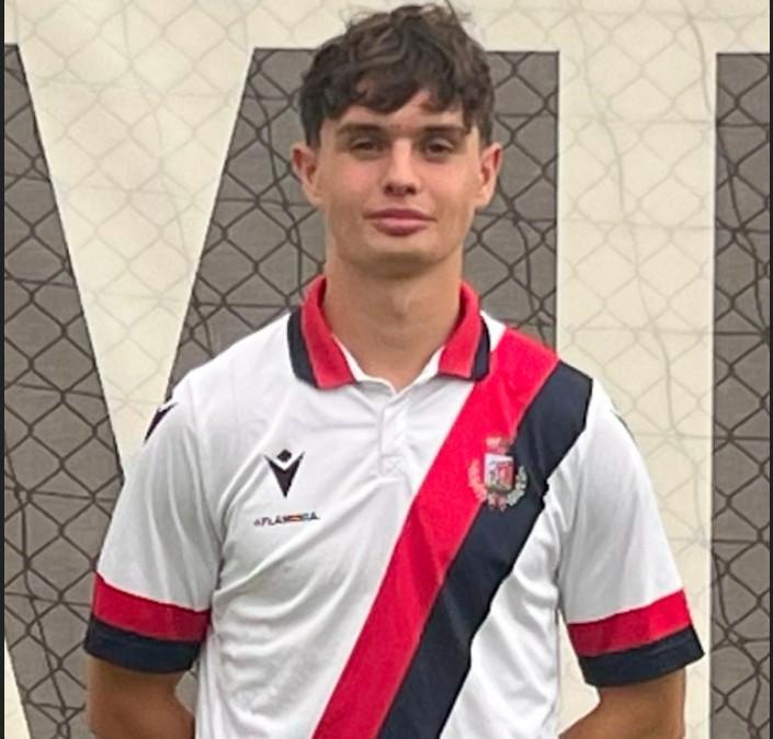Terzino 21enne con 40+ presenze in Serie D cerca squadra