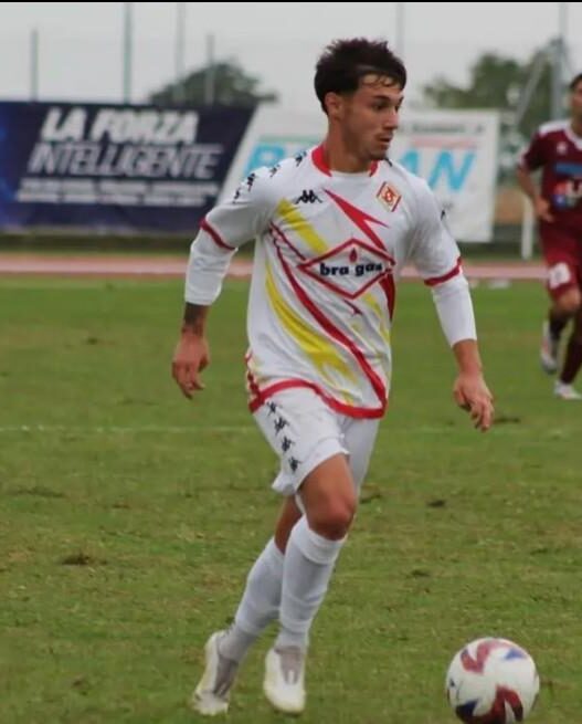 Samuele Giallombardo, centrocampista classe 2004, sul mercato