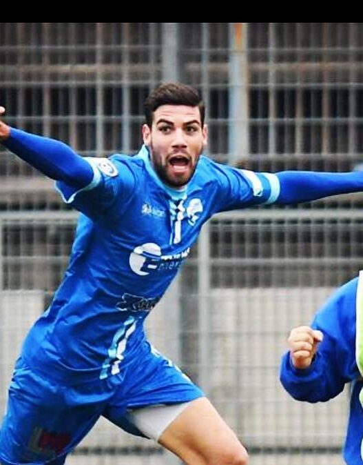 Attaccante classe 1999, ex Juve e Pescara, sul mercato