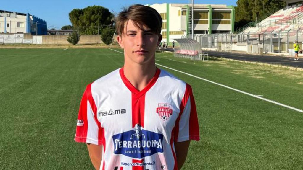 Benjamín Loza, difensore classe 2005, è libero sul mercato