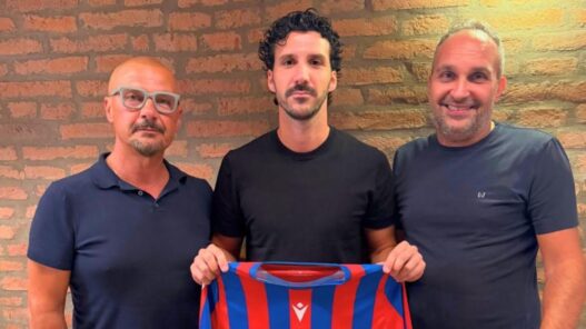 Xhulio Karapici torna al Progresso