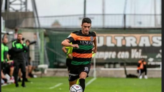 Gabriele Ferrarini, terzino classe 2000 ex Fiorentina e Nazionale U21, è libero sul mercato