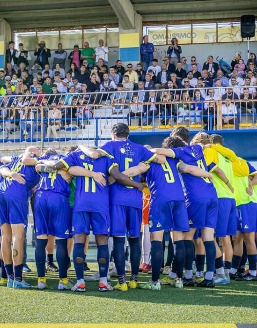 Castrumfavara, Messinese: "Serve un difensore e un attaccante"