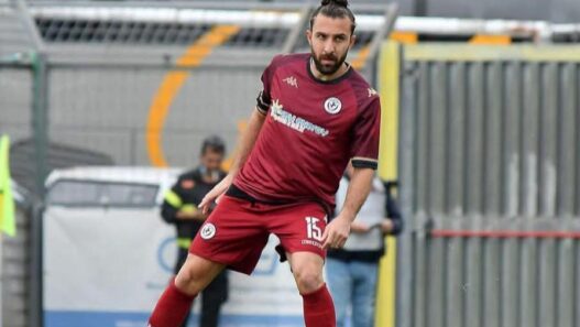 Paolo Lomasto, difensore con oltre 350 presenze in Serie D, cerca squadra