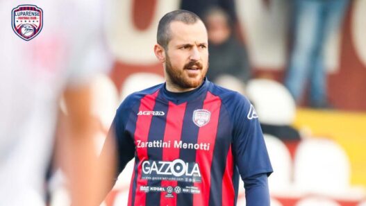 Attaccante esperto, oltre 200 gare in D, è sul mercato
