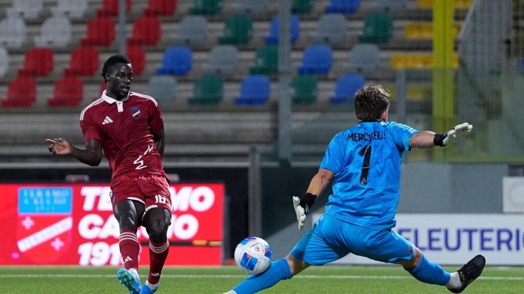 Teramo travolge la Maceratese 3-0: Carpani protagonista