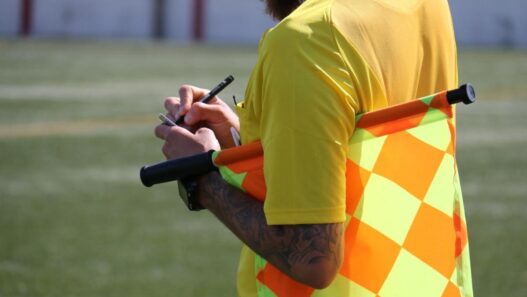 Serie D: le nuove regole IFAB cambiano le sostituzioni e il gioco dal 1° luglio