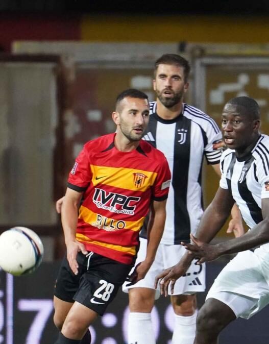 Giugliano, Borello passa in prestito alla Triestina
