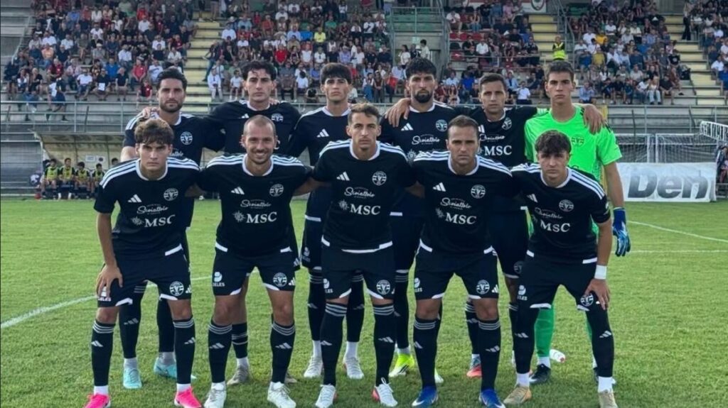 Sant'Angelo, rimonta su rigore: Varesina fermata sull'1-1