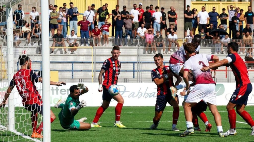 Serie D Girone I: Reggina in testa, la lotta per la promozione si accende