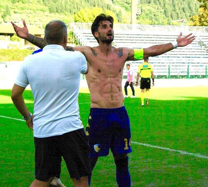 Yusuf Cela, centrocampista esperto in cerca di una nuova sfida