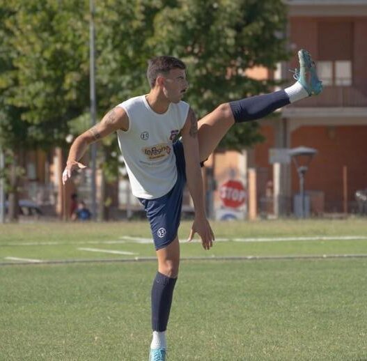 Stefano Chiariello: difensore centrale esperto per la Serie D