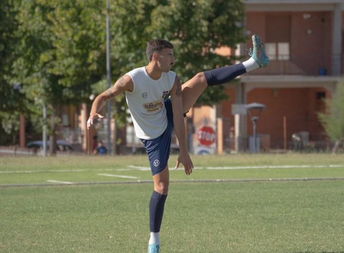 Stefano Chiariello: difensore centrale esperto per la Serie D
