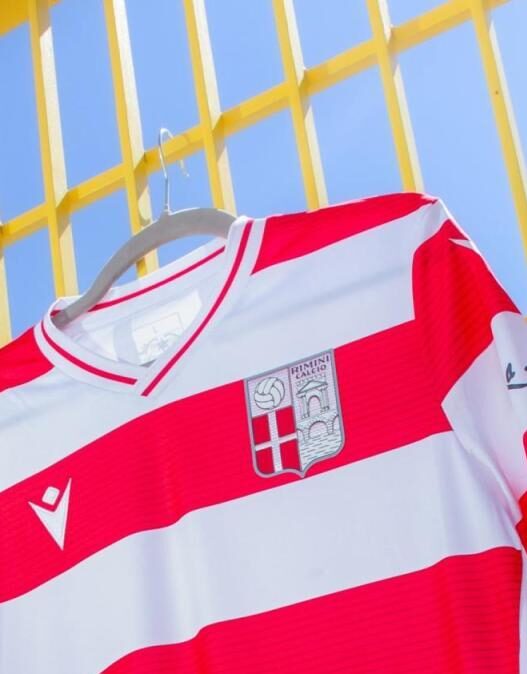 Rimini, maglia speciale per Papa Leone in vista dell'esordio