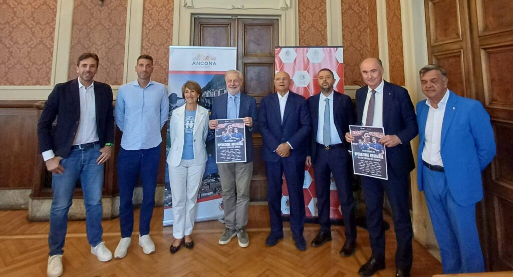 Ancona: campioni all'asta per il Salesi, maglie in beneficenza
