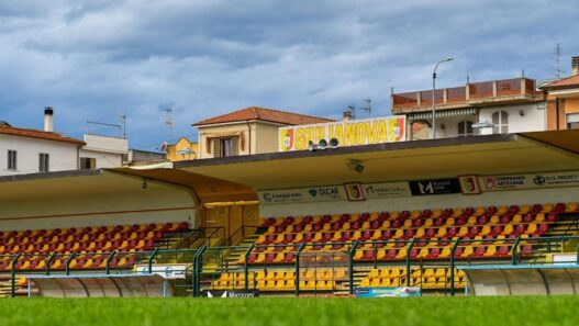 Giulianova, lavori urgenti al manto erboso dello "Rubens Fadini"