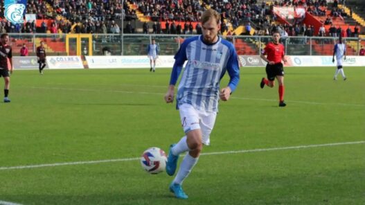 Umberto De Luca, difensore classe 2004, è sul mercato