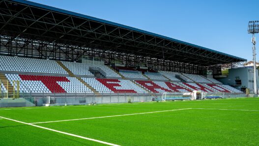 Derby d'Abruzzo: Teramo e Giulianova si preparano all'atteso scontro