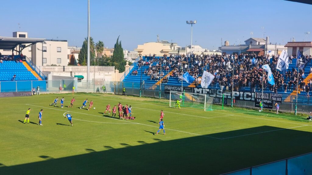 Serie D: il Brindisi travolge l'Aversa 3-0