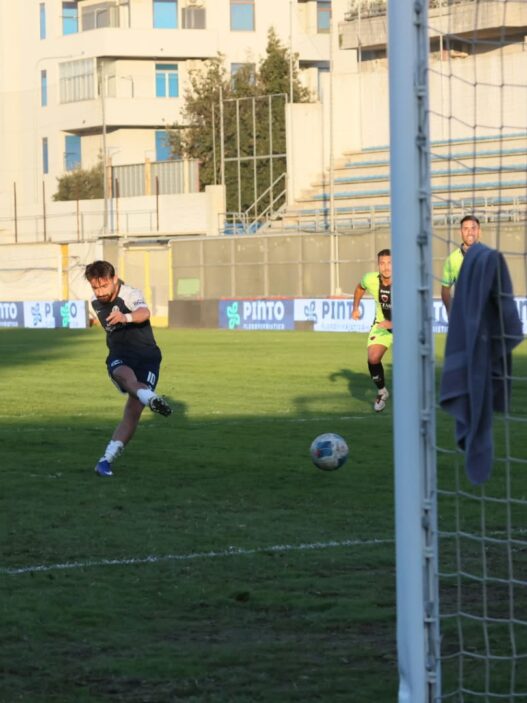 Martina, 2-0 alla Nocerina: testa della classifica e festa al Tursi