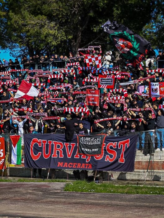 Maceratese, la Curva Just sprona la squadra: "Serve una reazione"